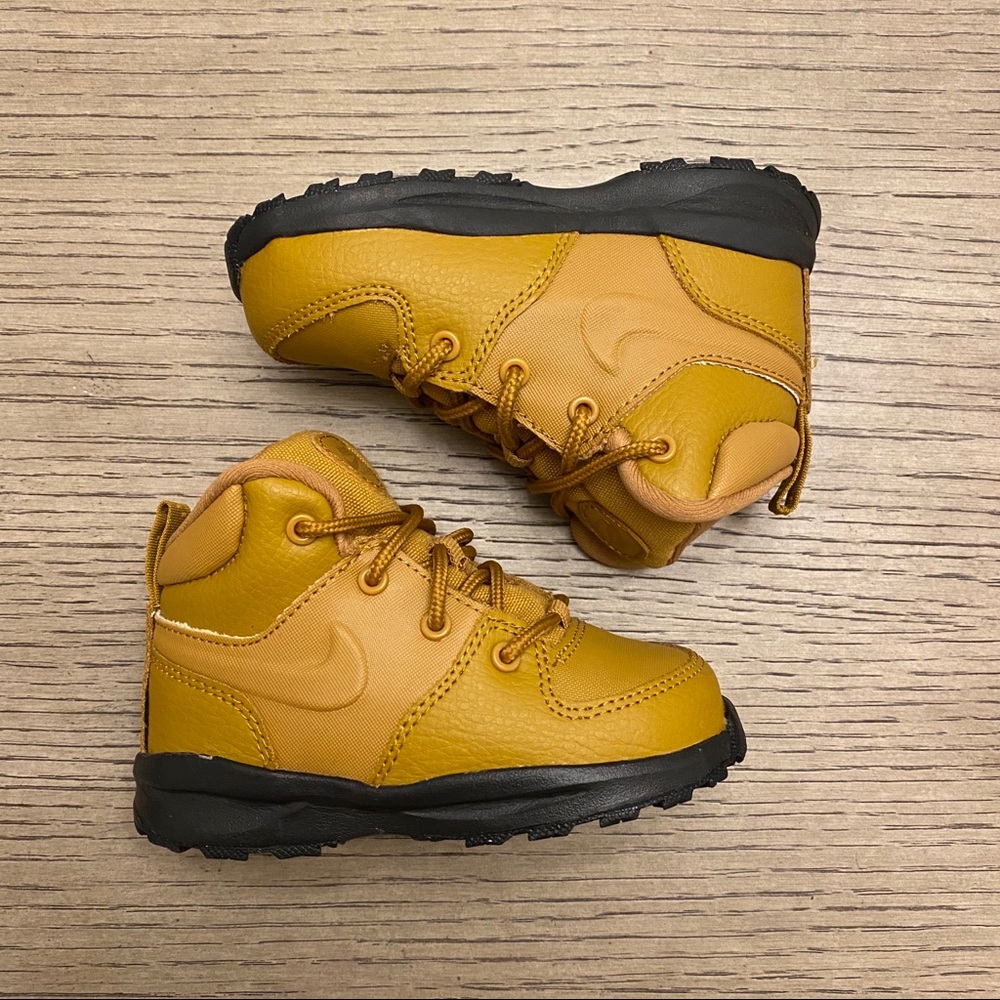SOLD: Nike Manoa ACG Boots 7c